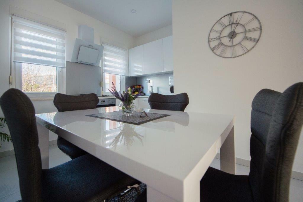 Apartment Sunce Podstrana Eksteriør billede