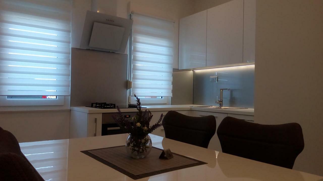 Apartment Sunce Podstrana Eksteriør billede
